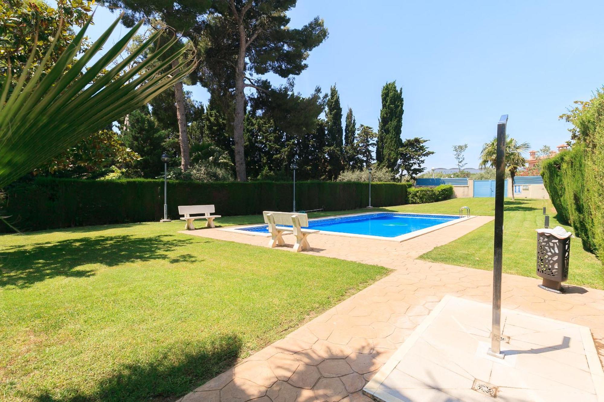 Uhc Els Pins Apartments Salou Dış mekan fotoğraf